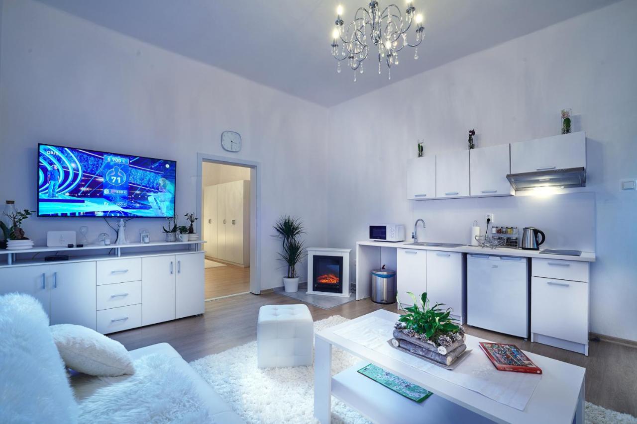 Apartmán BB centrum Banská Bystrica Esterno foto